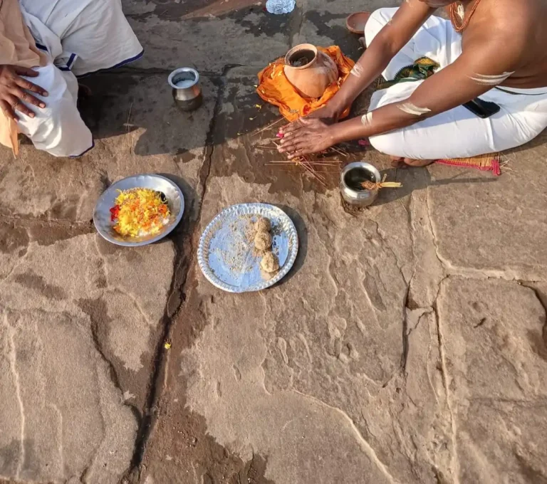 Telugu Pandit in Varanasi for Asthi Visarjan